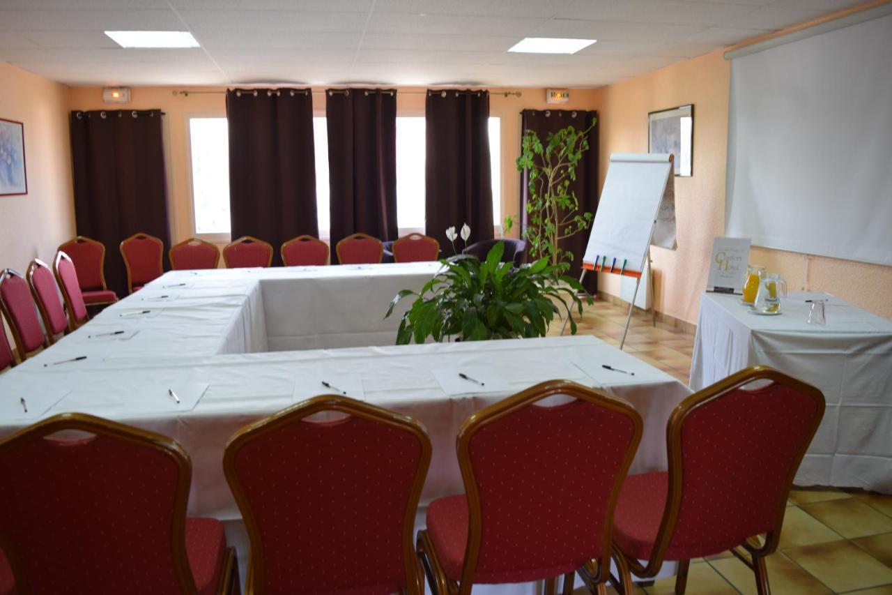 Confort Hotel Montgeron Esterno foto